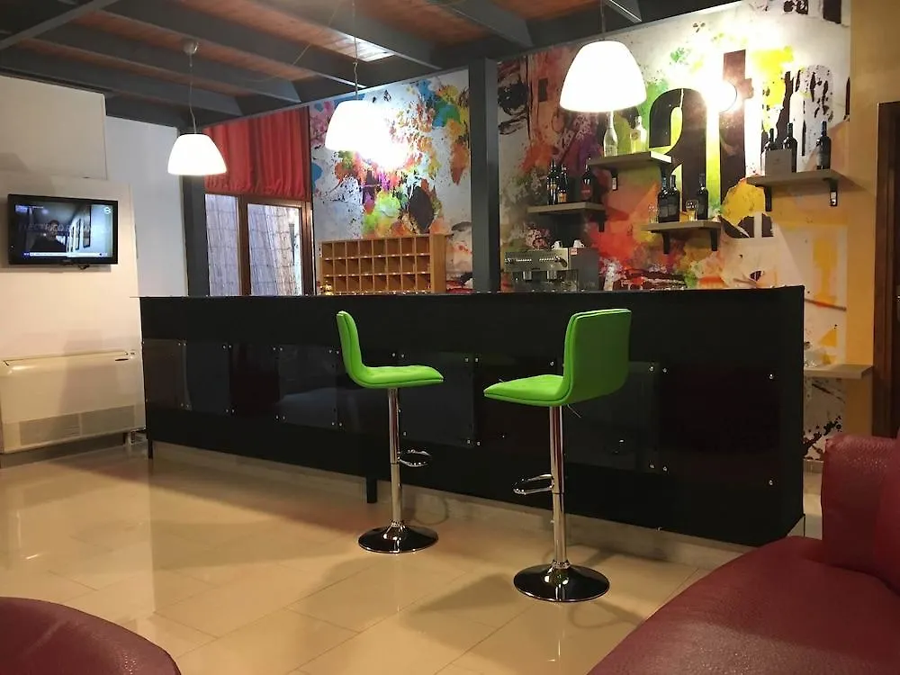 Hotel Centrale Syracuse 4*,  Italia